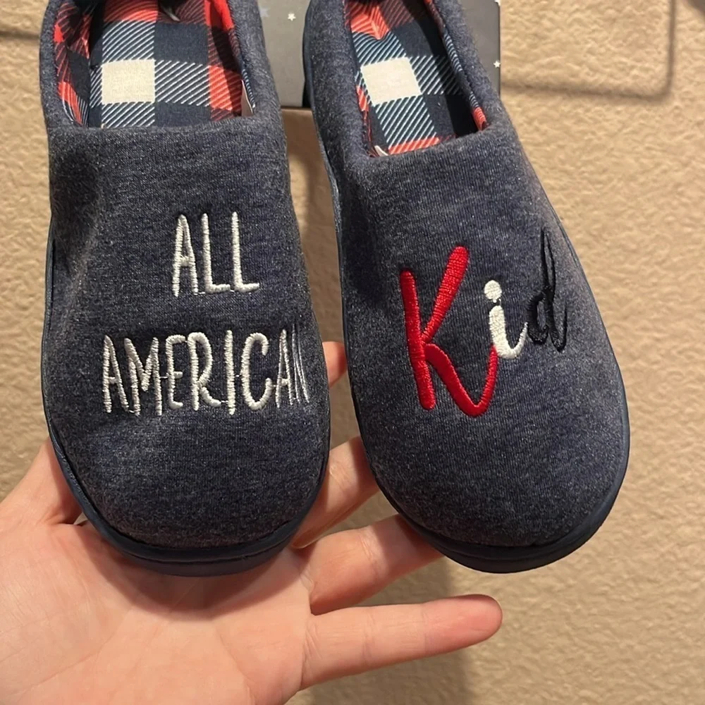 New All American Kid Patriotic Slippers Size Medium 13-1 NWT